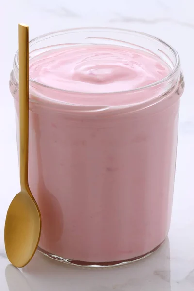 Berries french style yogurt — Stock Photo, Image