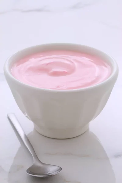 Beeren Joghurt nach französischer Art — Stockfoto