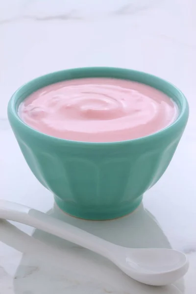 Berries french style yogurt — Stock Photo, Image