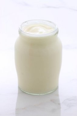 düz Fransız tarzı yoğurt