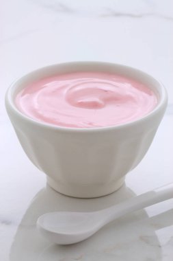 Stil yoğurt böğürtlen Fransız