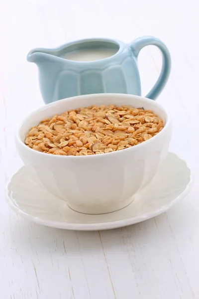 Cereais granola deliciosos e saudáveis — Fotografia de Stock