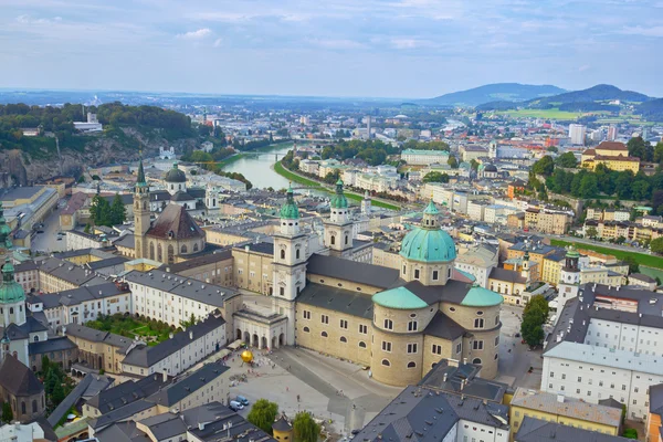 Visa på Salzburgs katedral — Stockfoto