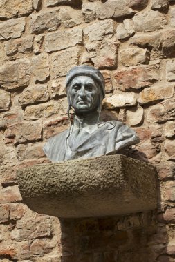 Dante Alighieri büstü 