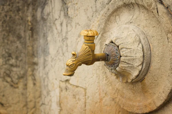 Wody z kranu w San Marino — Zdjęcie stockowe