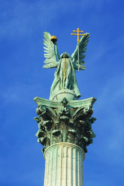 Estatua del Arcángel Gabriel — Foto de Stock