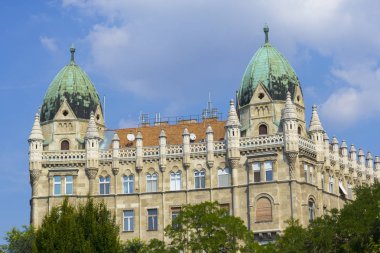 Budapeşte'de ilginç bina