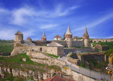 Bahar kalede Kamianets-Podilskyi