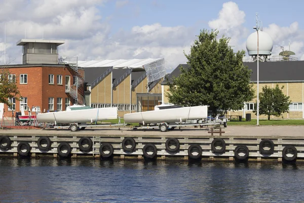 Två båtar på släpvagnen — Stockfoto