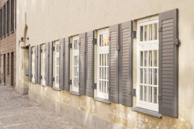 panjurlar ile Windows