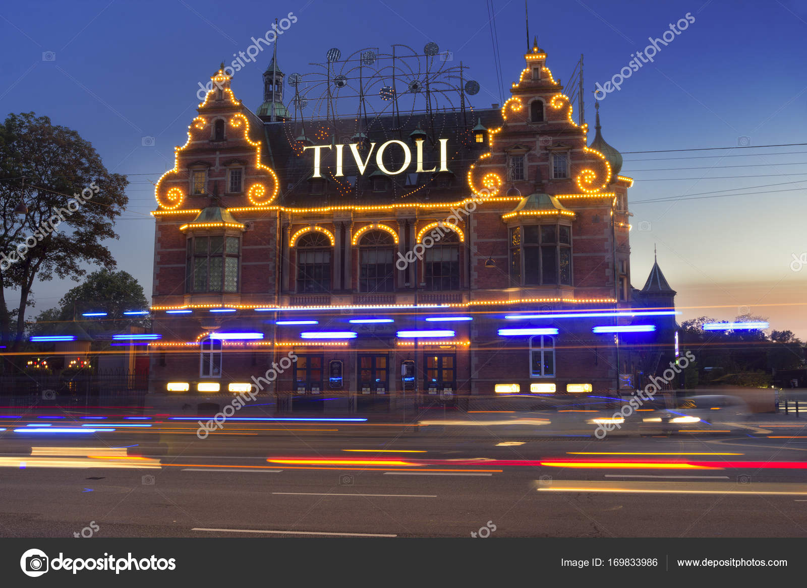 pretpark Tivoli in Kopenhagen - Redactionele stockfoto ...