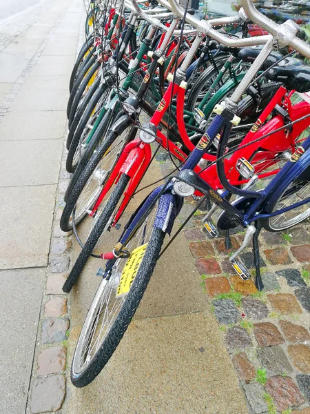 Fila de bicicletas — Fotografia de Stock