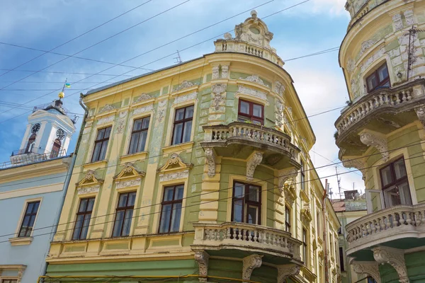 우크라이나 프치에 건물들의 스톡 사진