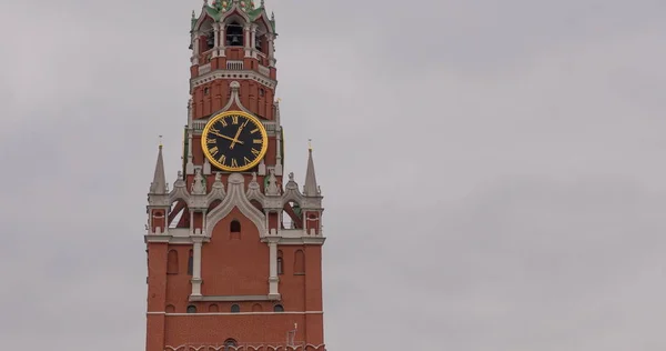 Relógio principal do Kremlin de Moscou chamado Kuranti na Torre Spasskaya. Praça Vermelha . — Fotografia de Stock