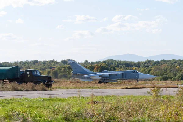 Bombardero Reacción Militar Despegue Del Posquemador Esgrima — Foto de Stock