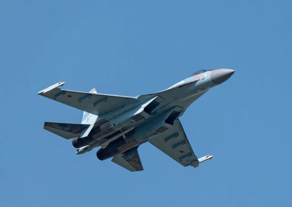 モスクワロシアZhukosky飛行場31 8月2019 国際航空宇宙サロンの好気性Su 35飛行実証Maks 2019 — ストック写真