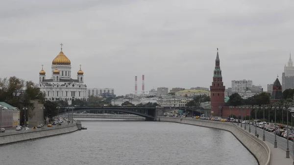 Moscow Outubro Aterro Moscou Longo Muro Kremlin Outubro 2018 Moscou — Fotografia de Stock