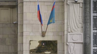 MOSCOW, RUSSIA - 27 Temmuz 2019: Dışişleri Bakanlığı 'nın ana binası Stalinist tarzda inşa edilen yedi gökdelenden biridir.