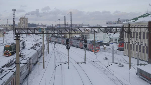 Barnaul Styczeń Dworzec Kolejowy Odjeżdżające Pociągi Zimą Stycznia 2020 Barnaul — Zdjęcie stockowe