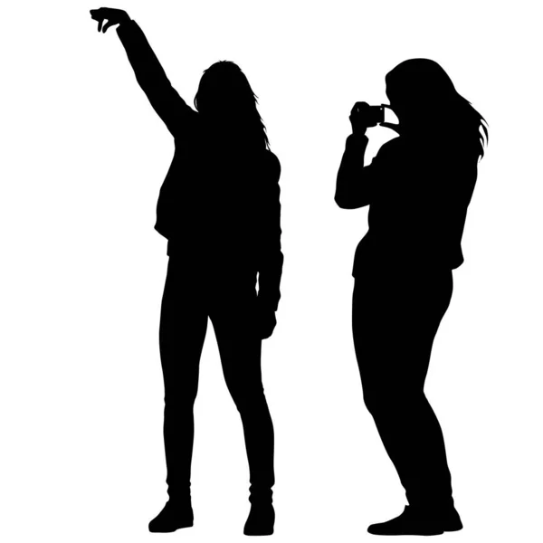 Siluetas Mujer Tomando Selfie Con Teléfono Inteligente Sobre Fondo Blanco — Vector de stock