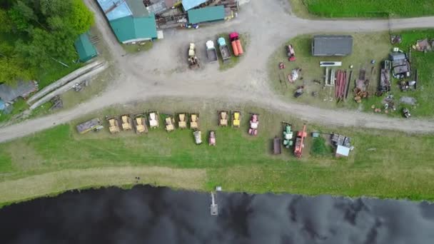 Luchtfoto van het platteland, drone bovenaanzicht 4k Uhd video — Stockvideo