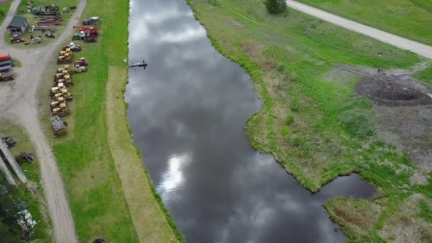 Vue aérienne de la campagne, drone vue du dessus 4K UHD vidéo 