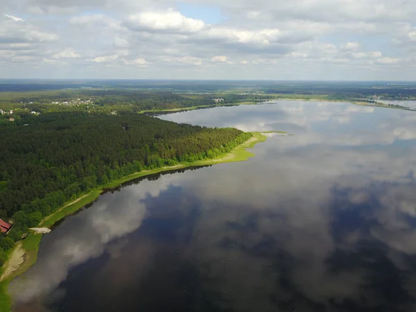 拉脱维亚里加湖空中无人机俯视图 — 图库照片