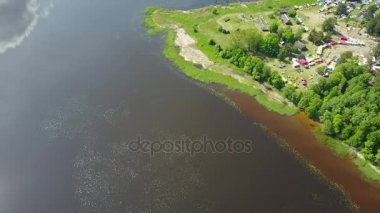 Riga Gölü hava dron üstten görünüm 4k Uhd video Letonya Brivdabas Muzejs