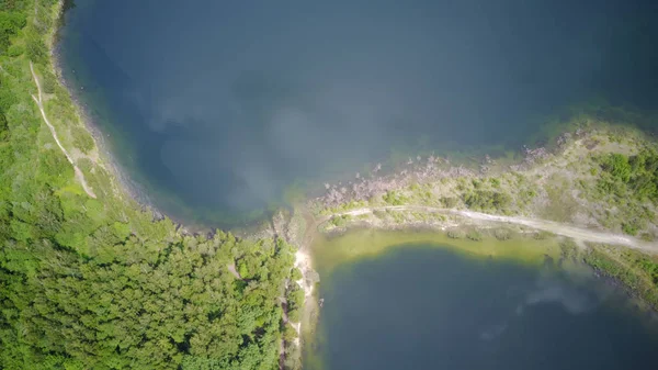 Sauriesi озеро drone Топ пташиного польоту Латвії Стокова Картинка