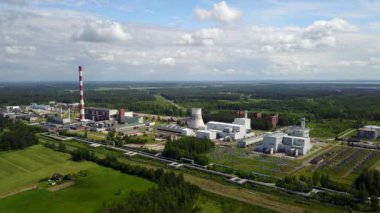 Riga Tec -2 elektrik santrali dron üstten görünüm 4 k Uhd video havadan görünümü