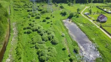 Elektrik telleri ayağı dron üstten görünüm 4k Uhd video havadan görünümü