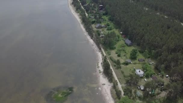 Engure Letonia Vista aérea del campo drone vista superior 4K UHD video — Vídeos de Stock