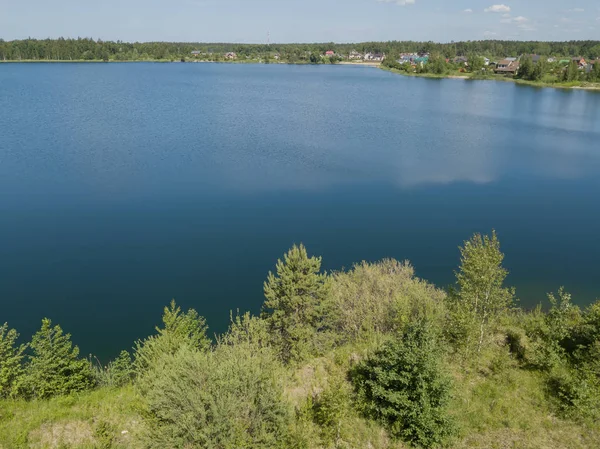 Sauriesi Gölü hava dron üstten görünüm Letonya