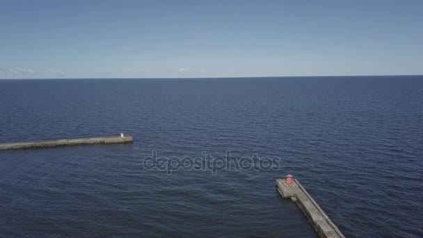 Гавань Roja Латвії пташиного польоту сільській місцевості drone вид зверху 4 к Uhd відео — стокове відео