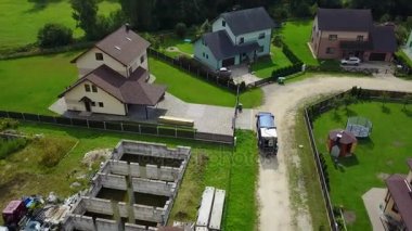 çöp taşıma araba havadan görünümü, dron üstten görünüm 4k Uhd video