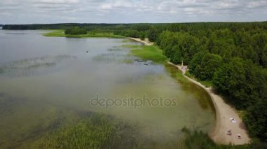 Plateliai Gölü Litvanya Ulusal su rezerv hava dron üstten görünüm 4k Uhd video 