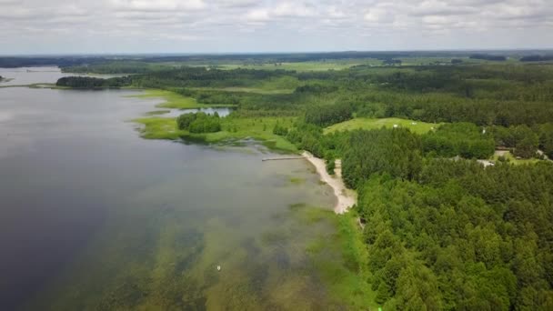 Płótele jeziora Litwy krajowych wody rezerwy antenowe drone widok z góry 4k Uhd wideo — Wideo stockowe