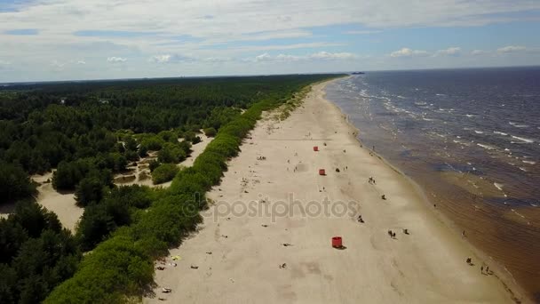 Roja Lettland Östersjön Seaside antenn drönare ovanifrån 4k Uhd video — Stockvideo