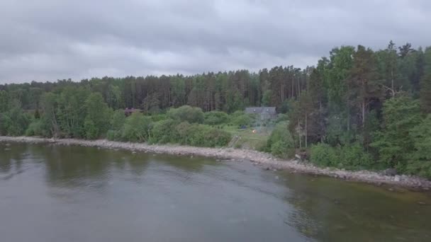 Roja Lotyšsko Baltské moře pobřeží letecké dron pohled shora 4k Uhd videa — Stock video