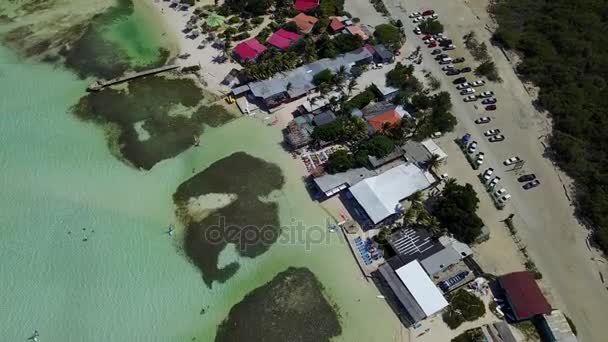 Bonaire eiland Caribische zee windsurf lagune Sorobon luchtfoto drone bovenaanzicht 4k Uhd video — Stockvideo