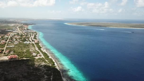 Morza plaży wybrzeża Bonaire wyspy Morza Karaibskiego wideo — Wideo stockowe