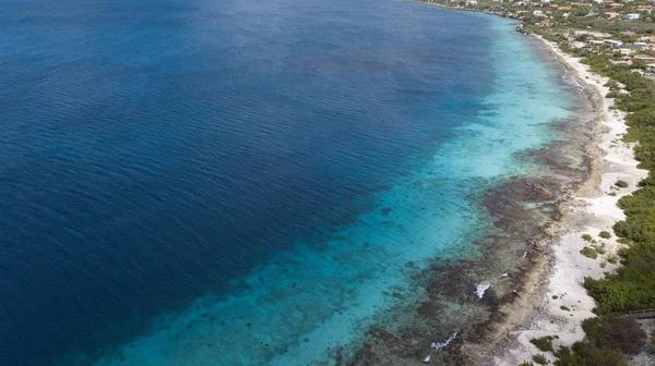 해 비치 안에 보네르 섬 카리브 해 — 스톡 사진