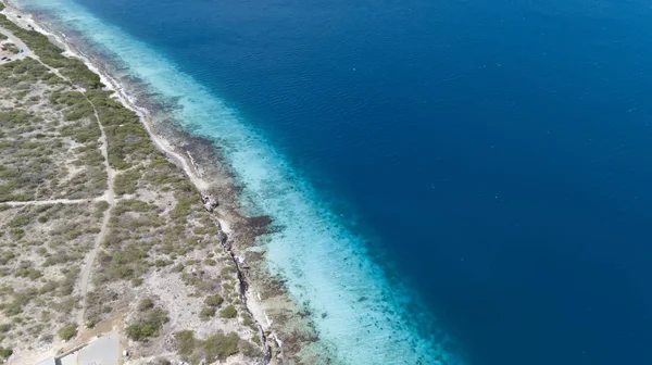 Mar playa costa Bonaire isla Caribe mar — Foto de Stock