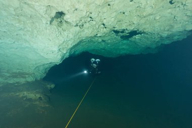 dalgıçlar sualtı mağara dalış Florida Amerika Birleşik Devletleri