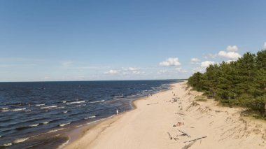 Gauja nehri Letonya Baltık Denizi 'ne dökülüyor.