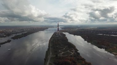 Riga Letonya Tv Kulesi Zakusala Avrupa en büyük hava dron Üstten Görünüm 