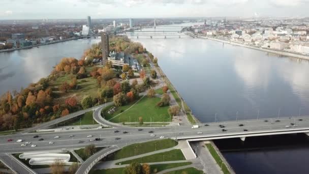 Riga Lettonie Daugava île de Zakusala Drone aérien vue de dessus  