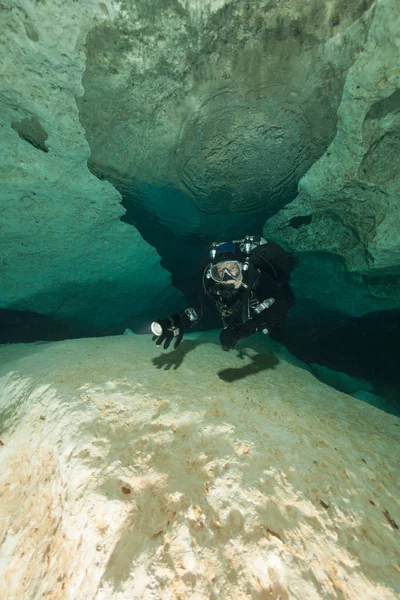 Mergulhadores Cavernas Subaquáticas Mergulho Florida Jackson Blue Caverna Eua — Fotografia de Stock