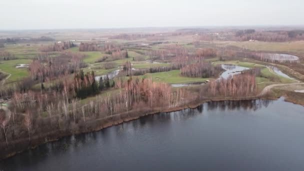 立陶宛湖空中无人机俯视图 Uhd — 图库视频影像