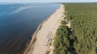 Gauja nehri Letonya Baltık Denizi 'ne dökülüyor.
